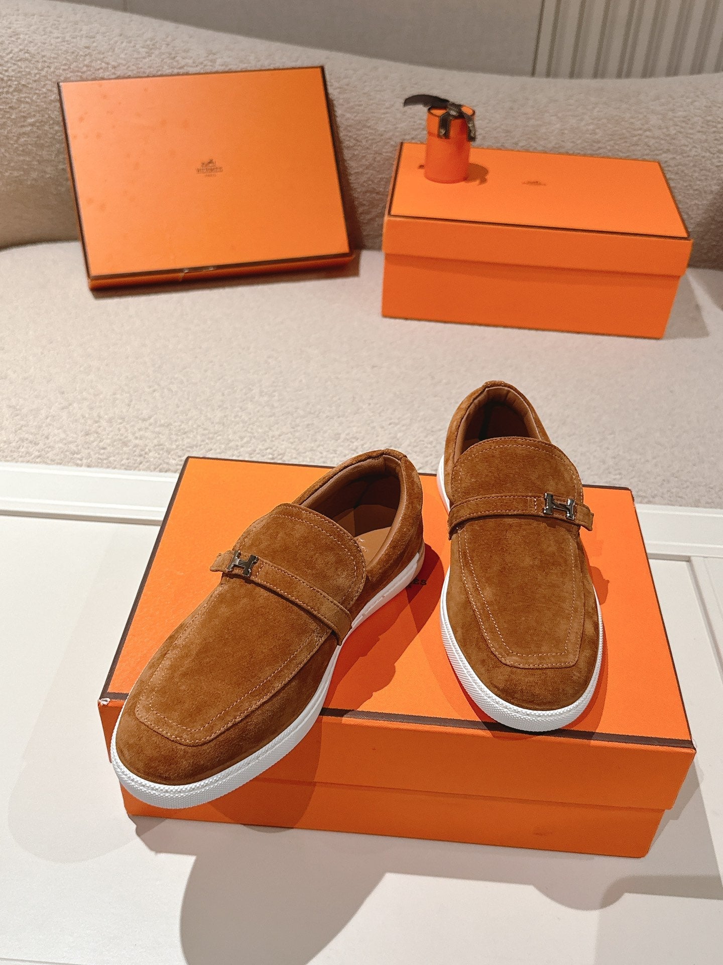 HM 25ss Loafers Camel Brown Suede 577161