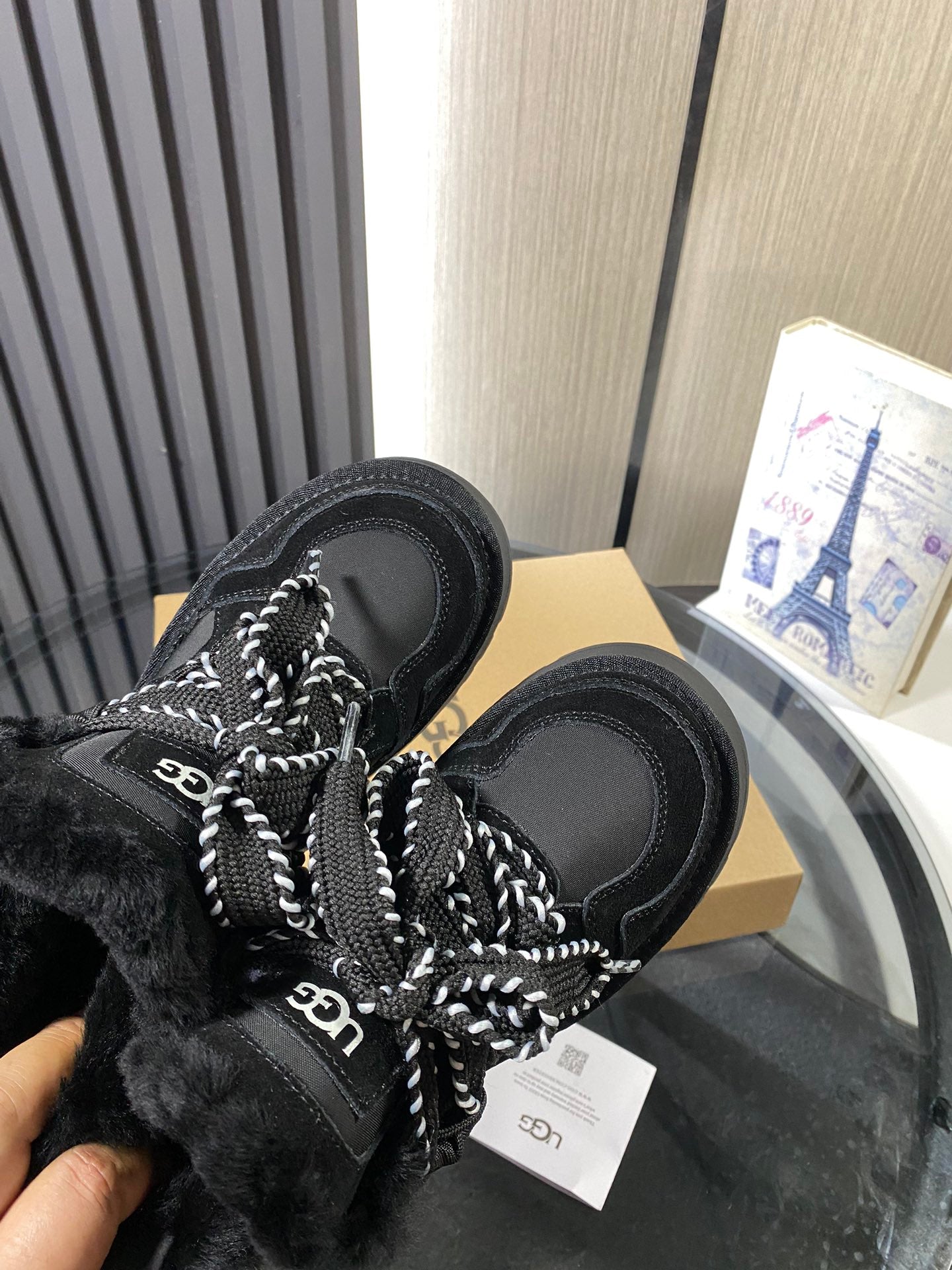 UGG Astromel Platform Sneakers Black Suede Frabic 512861