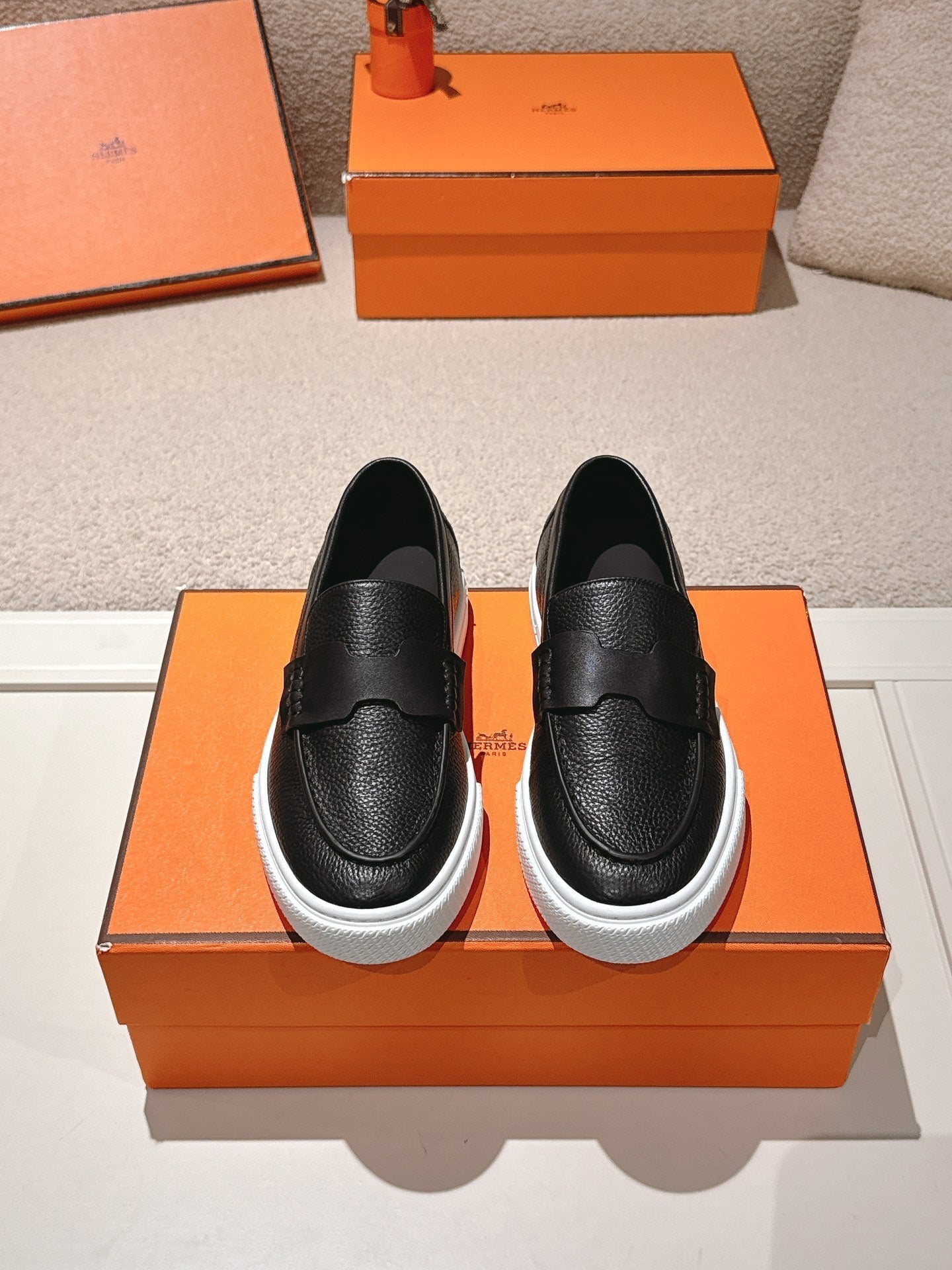 HM 25ss Platform Loafers Black Sheepskin 577175