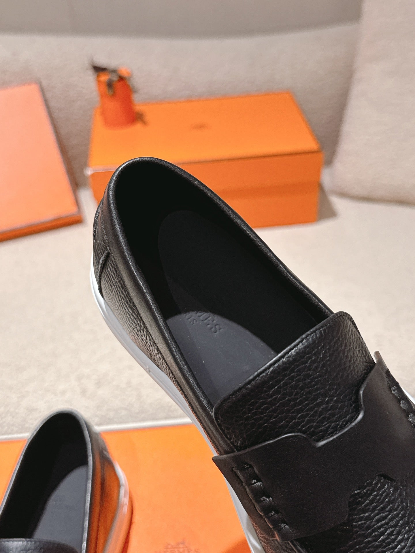 HM 25ss Platform Loafers Black Sheepskin 577175