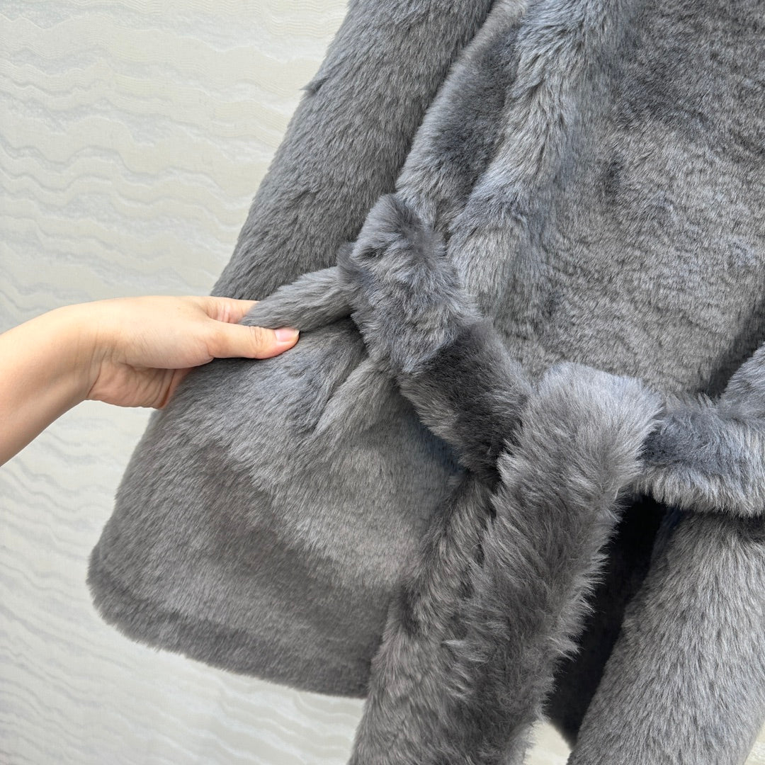 Totême's Jacket Belt Gray Fur Shearling 341199
