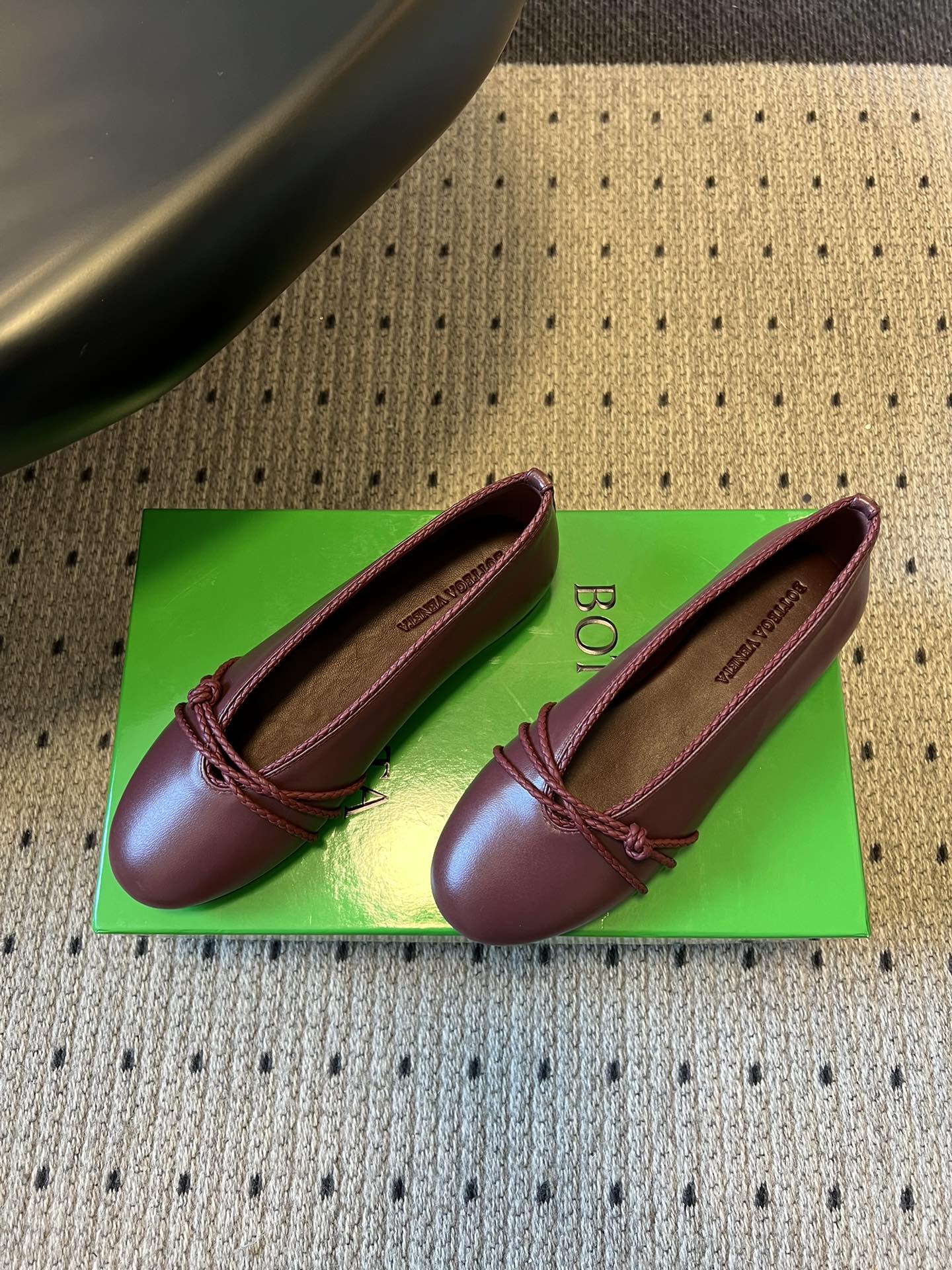 BV 26s Espadrille Ballet Flats Dark Red Lambskin