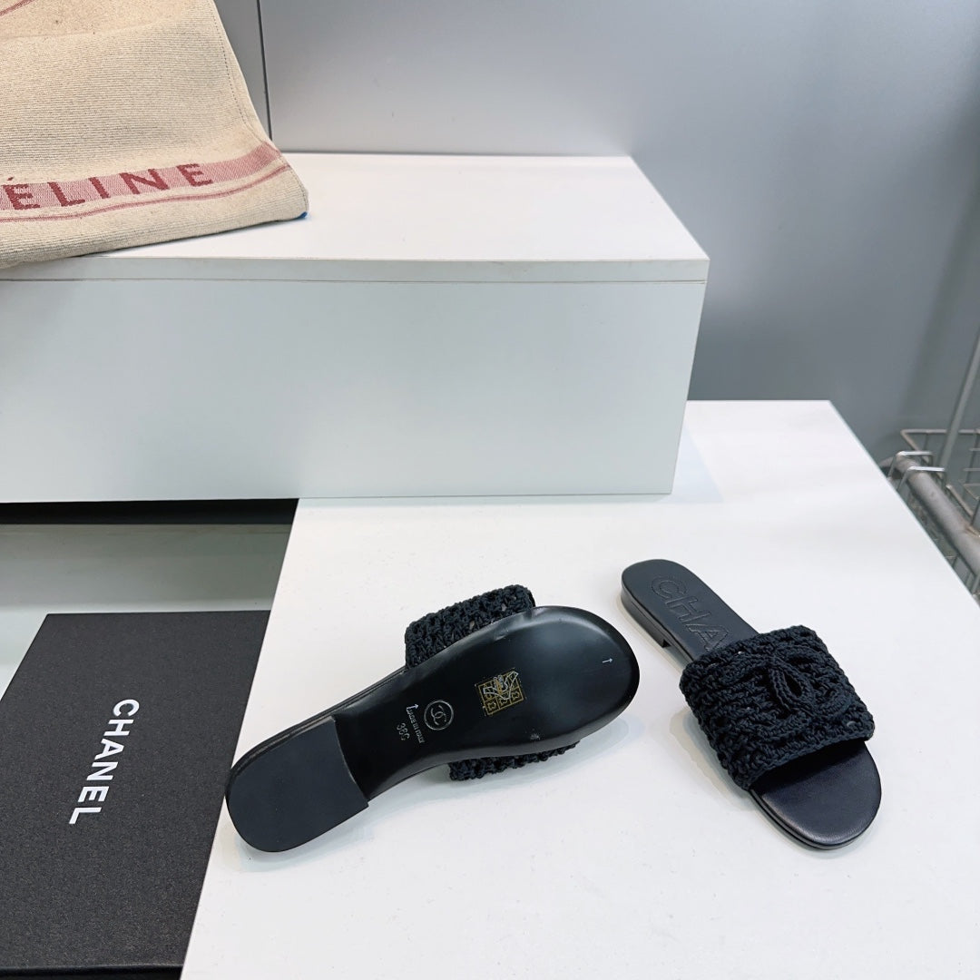 CC Flat Sandals Black Knitted Sheepskin 628641