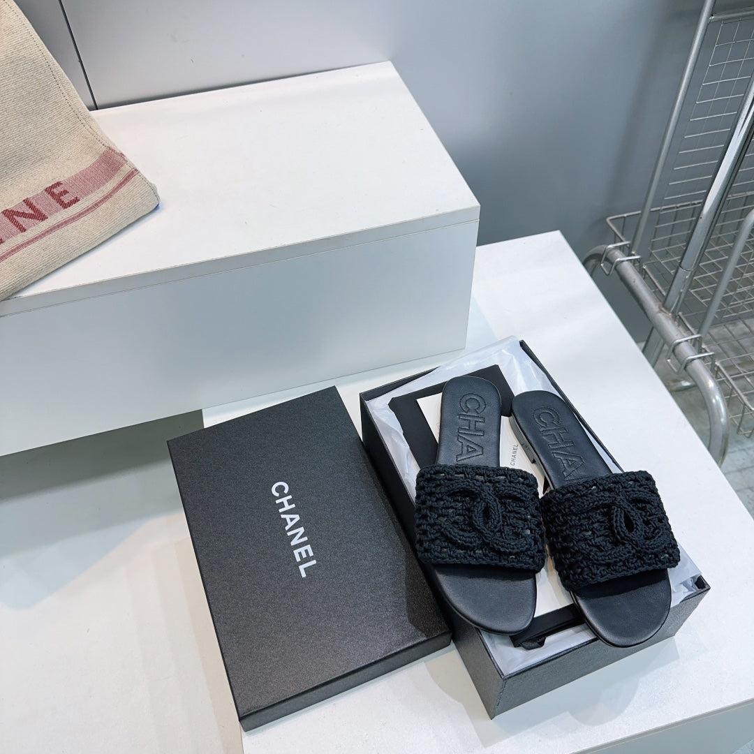 CC Flat Sandals Black Knitted Sheepskin 628641