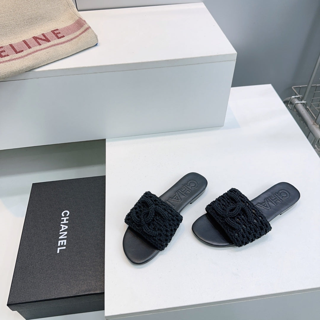 CC Flat Sandals Black Knitted Sheepskin 628641