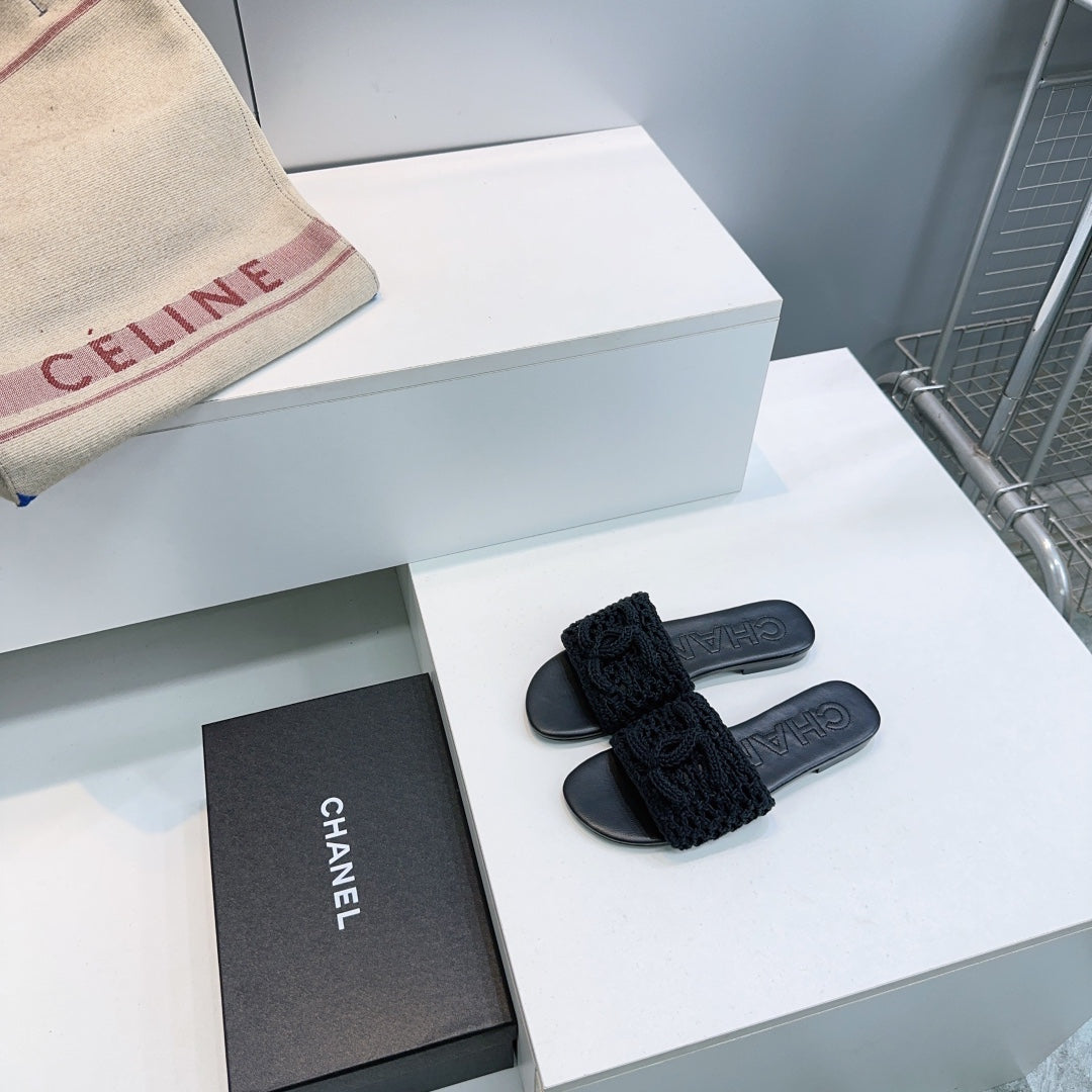 CC Flat Sandals Black Knitted Sheepskin 628641