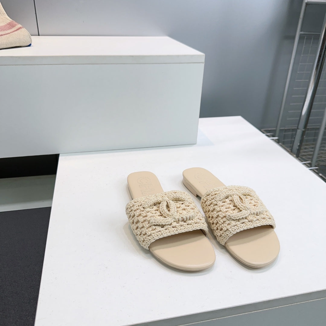 CC Flat Sandals Beige Knitted Sheepskin 628643