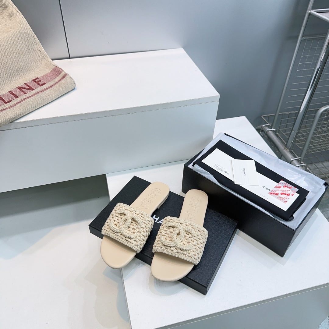 CC Flat Sandals Beige Knitted Sheepskin 628643