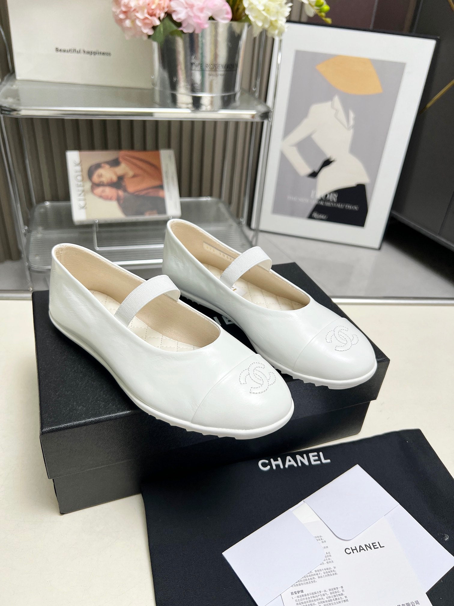 CC 26s Ballet Flat White Glossy Sheepskin 684825