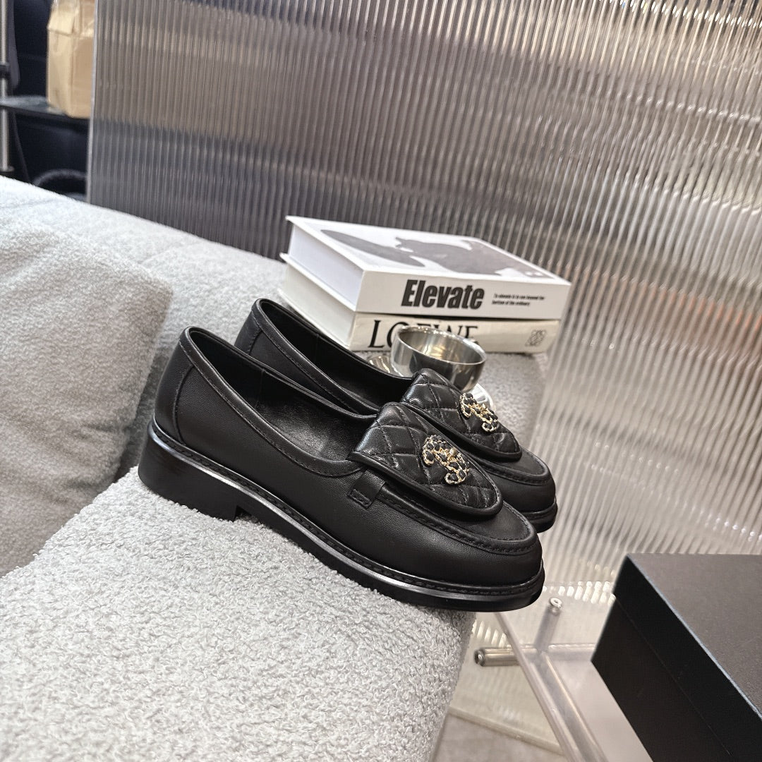 CC SS26 Loafers Black Lambskin 678951