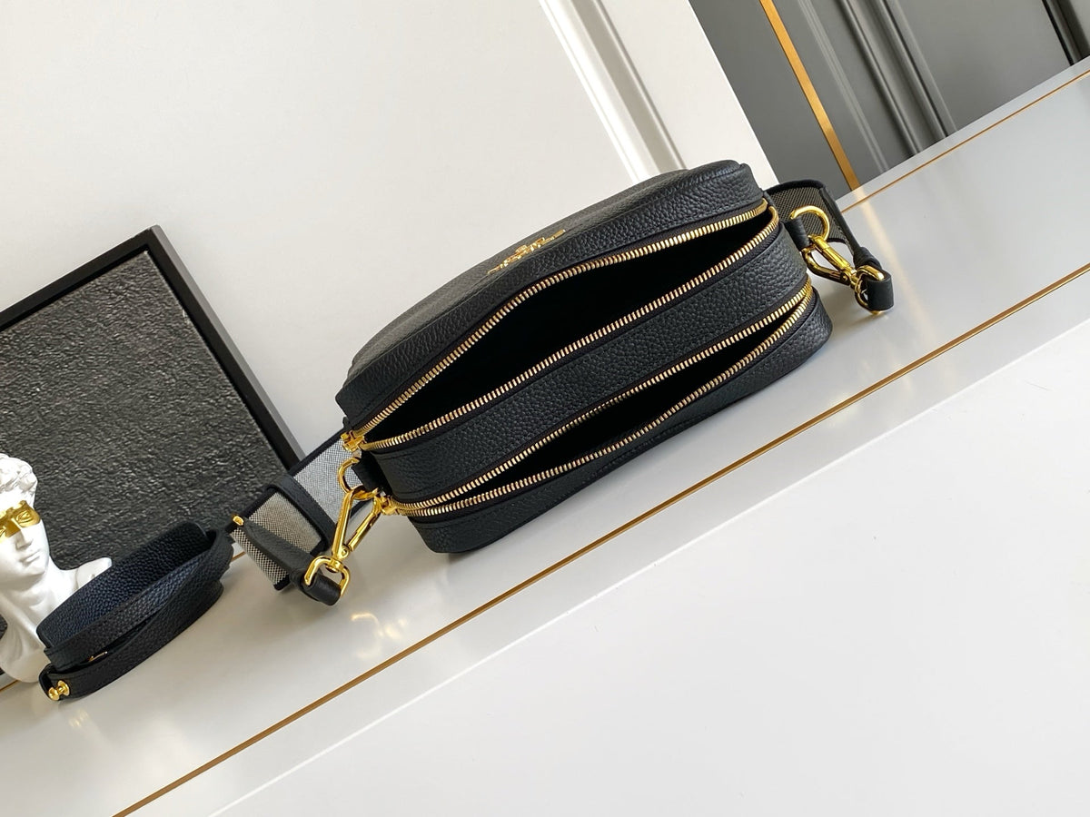 Prada 2026 Small Shoulder Bag 22cm Leather