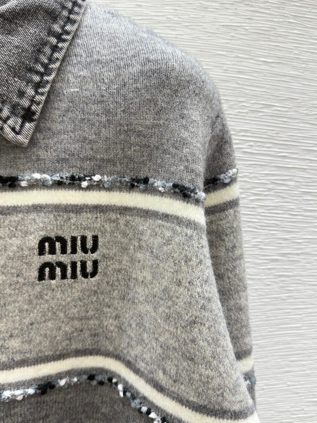 Miu 26FW Collared Cashmere Cardigan Denim Collar Striped Embellishments Ash Wool 313354