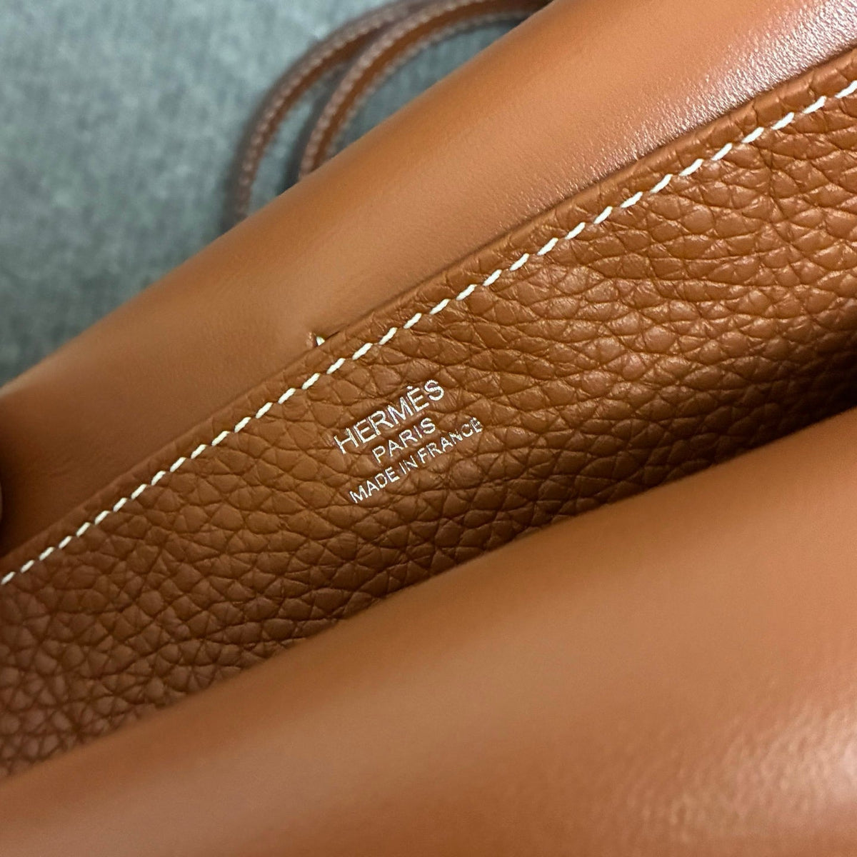 High-end Hermes 2026 Halzan 25 Bag Taurillon Clemence Leather 1
