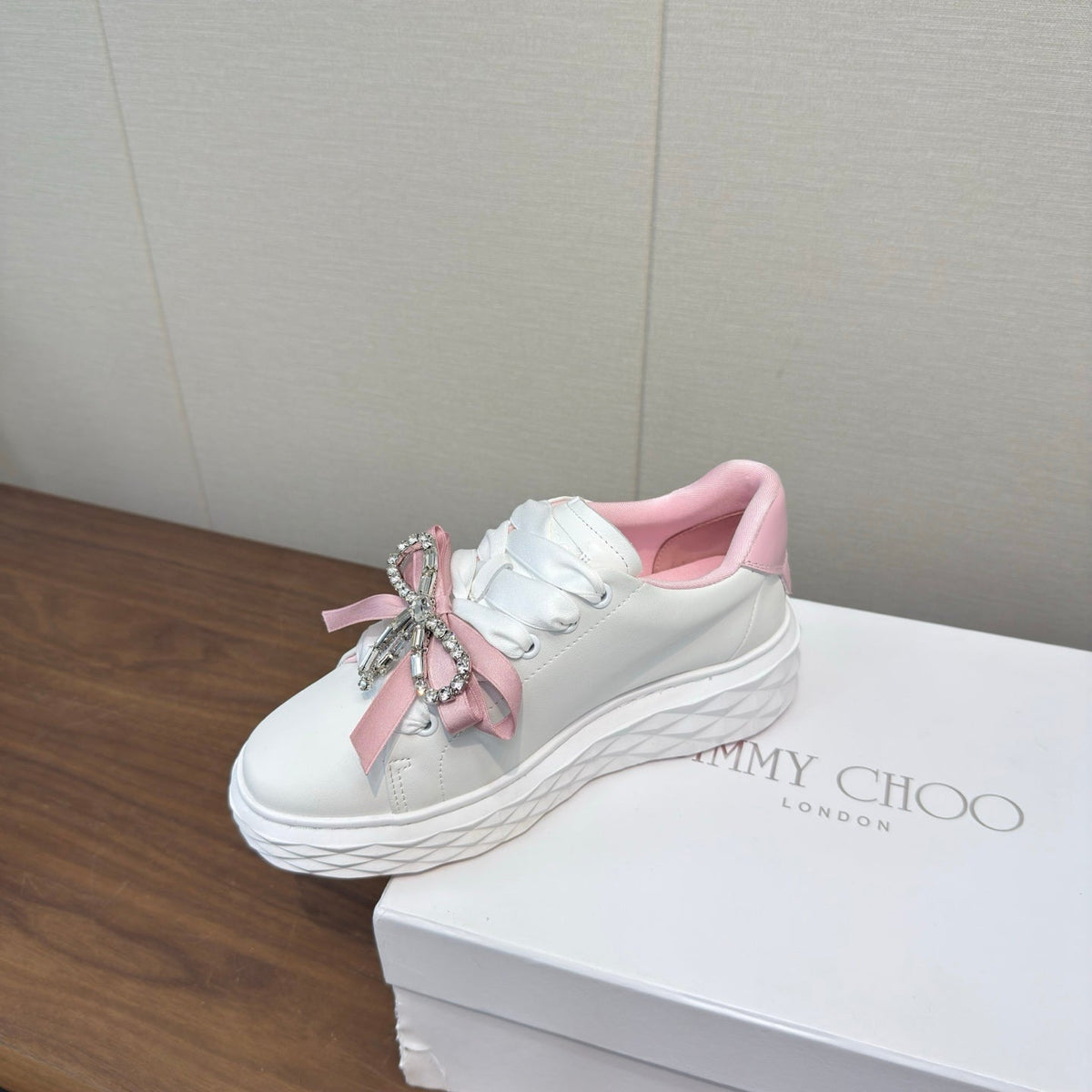 Jimmy Choo 26S Sneakers 5.5cm White And Pink Calfskin With Crystal Bow 835241