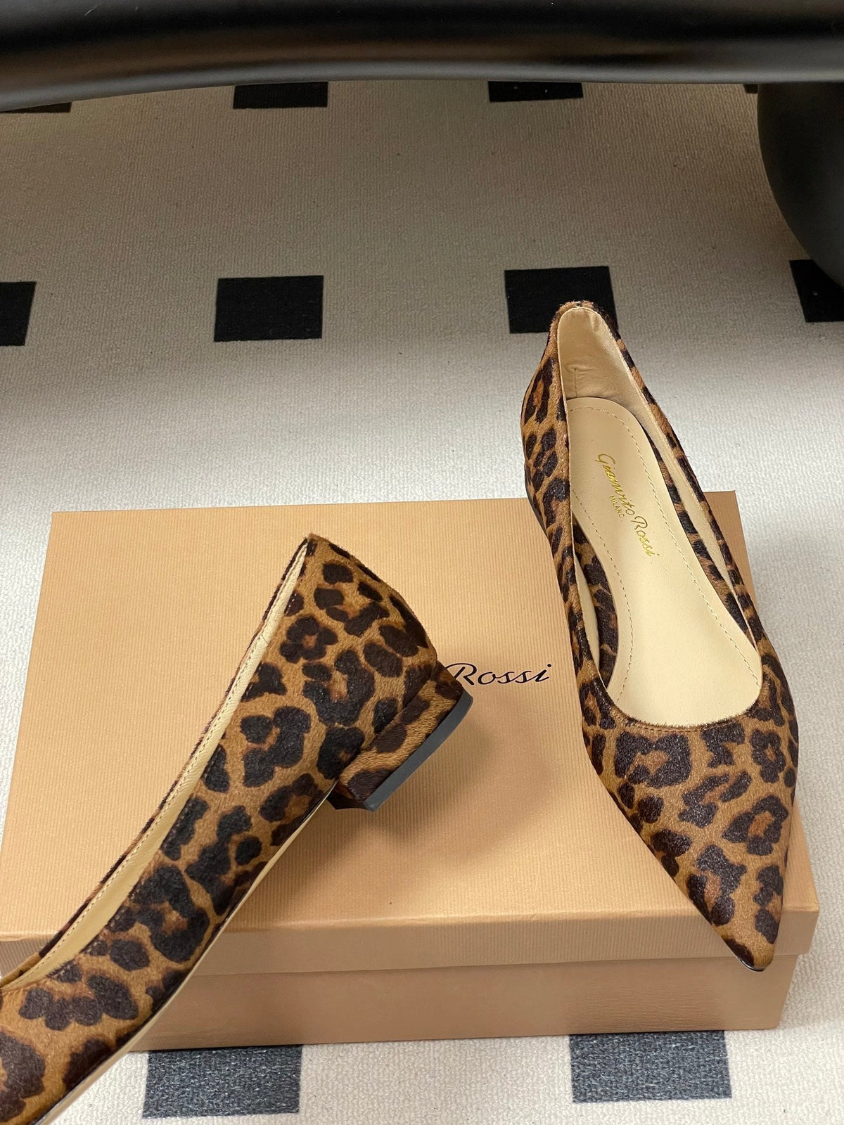GR 26s Flats Leopard Print Pony Hair 164791