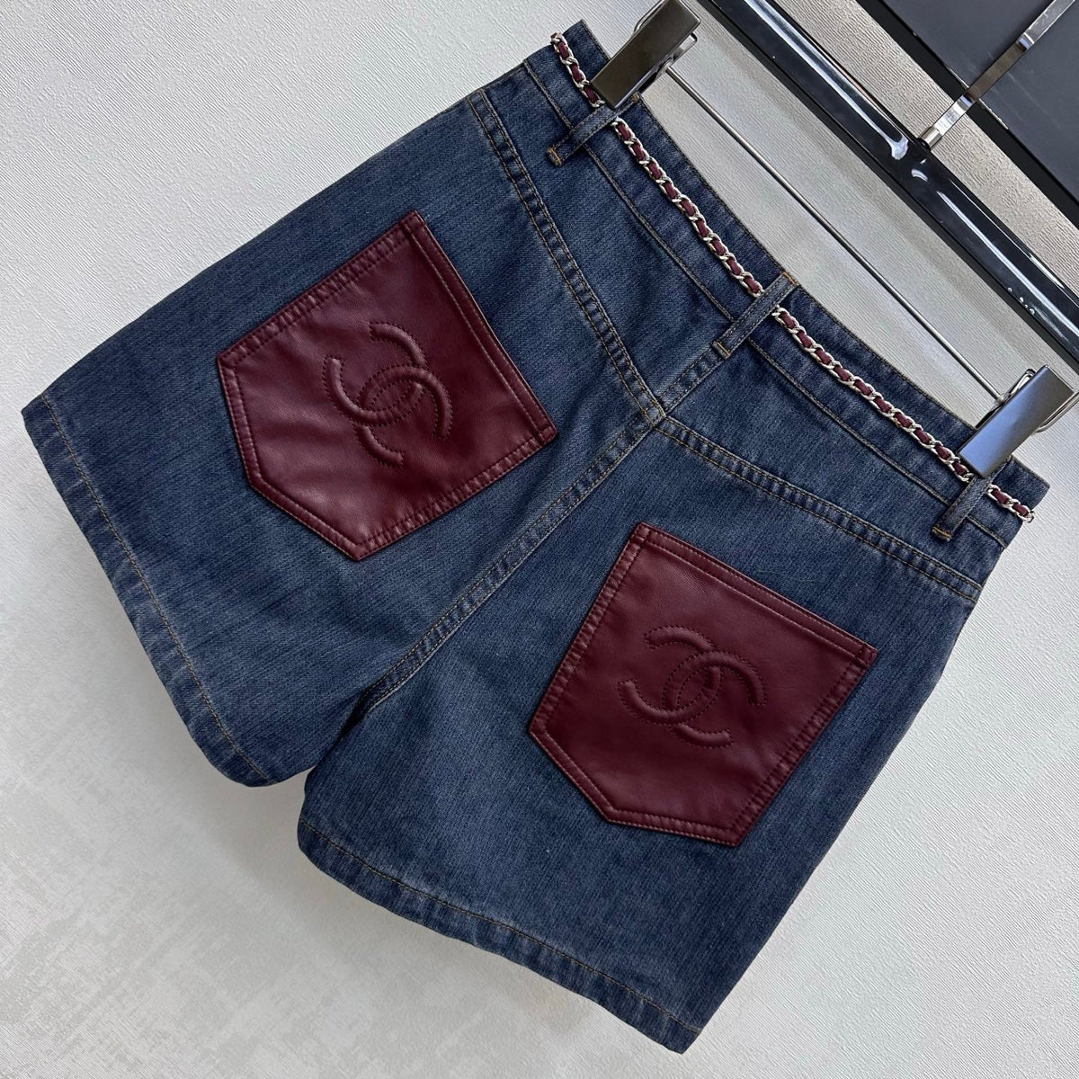 CC 26FW High-Waisted A-Line Denim Shorts Chain-Trim Blue Cotton 441467