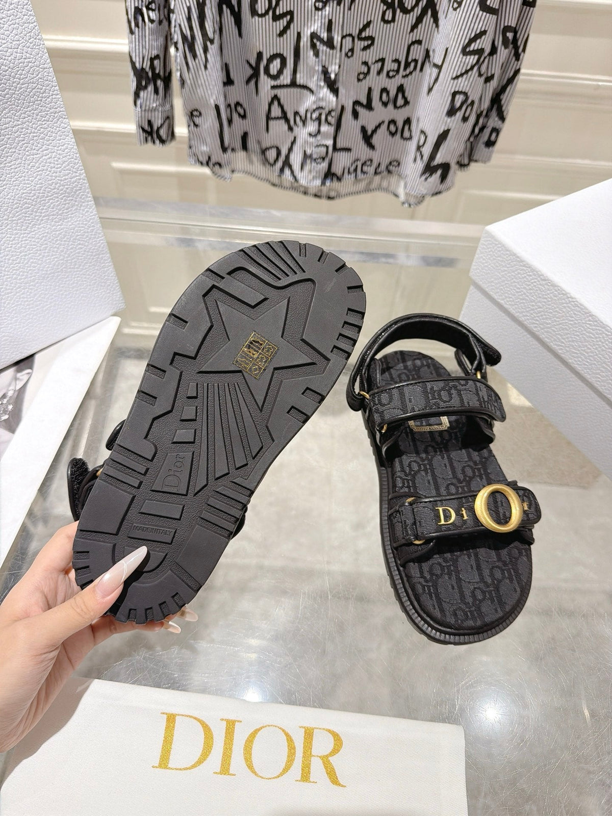 CD 26s Velcro Sandals Black Oblique Canvas 825419
