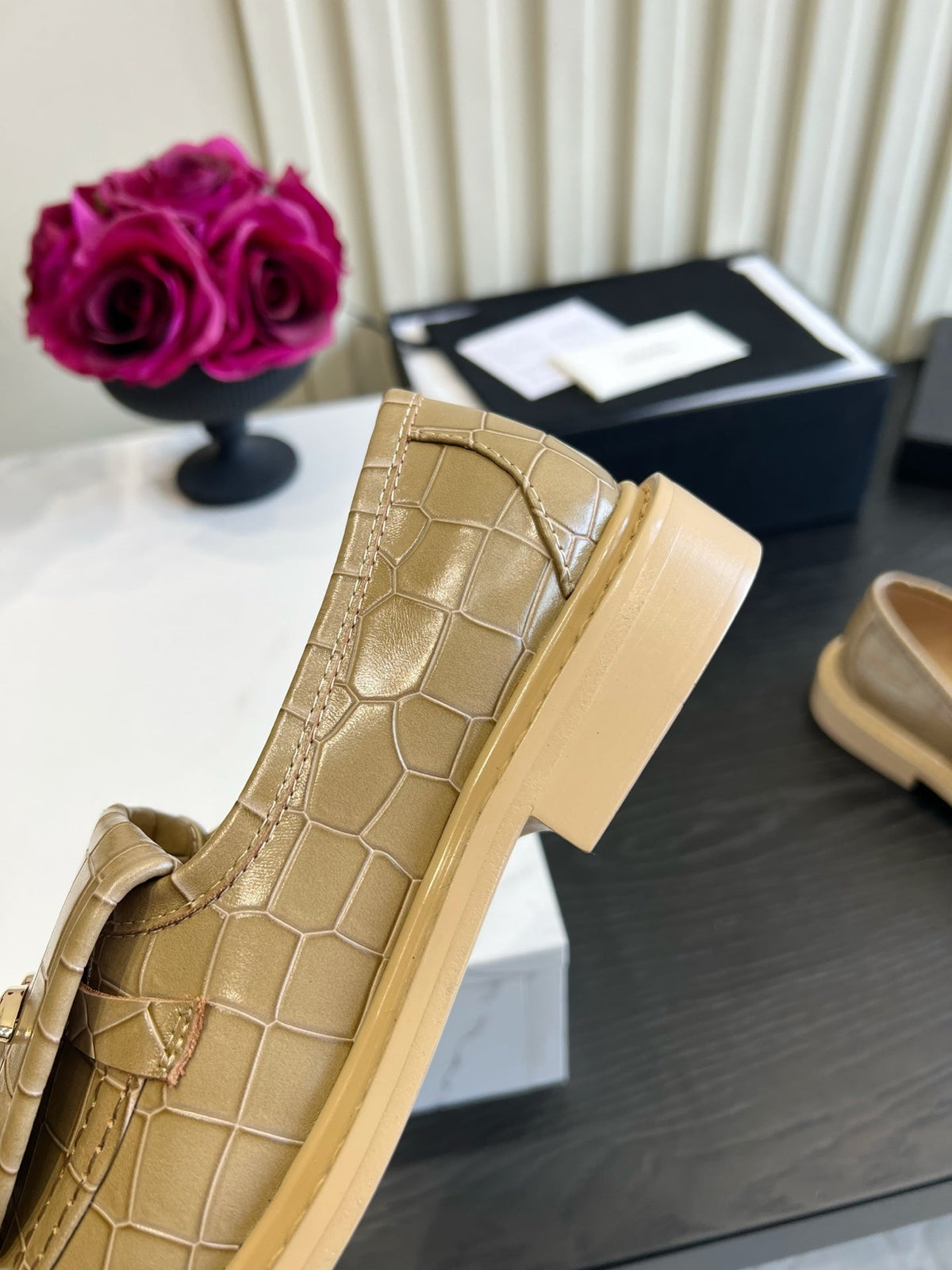 CC 26s Loafers Beige Crocodile Embossed Patent Calfskin 183593