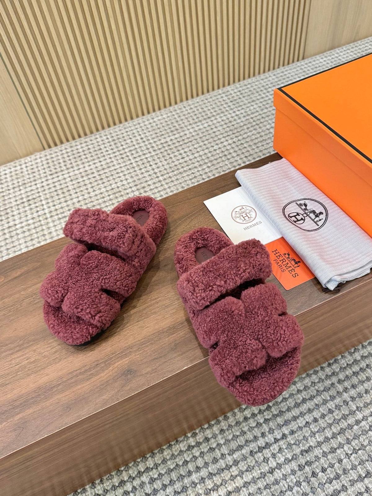 HM 26s Chypre Sandals Pourpre Shearling 175172