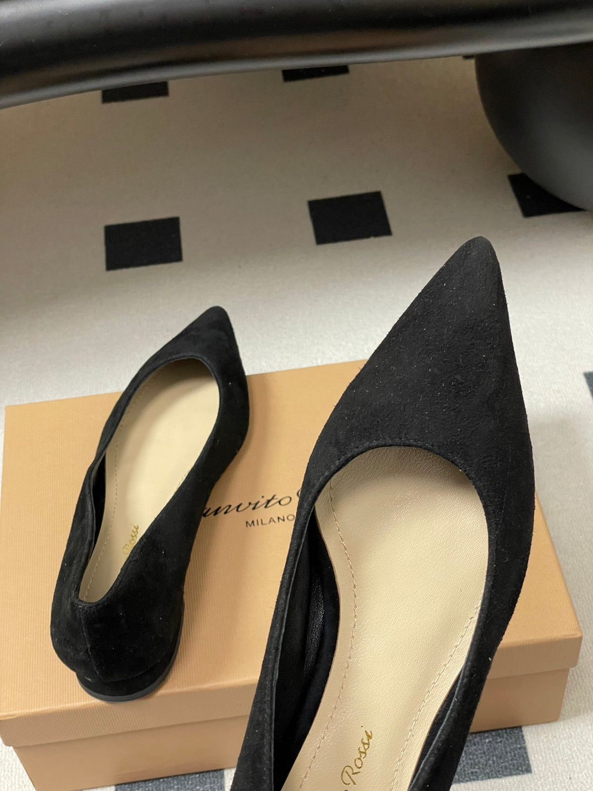 GR 26s Flats Black Suede 164793