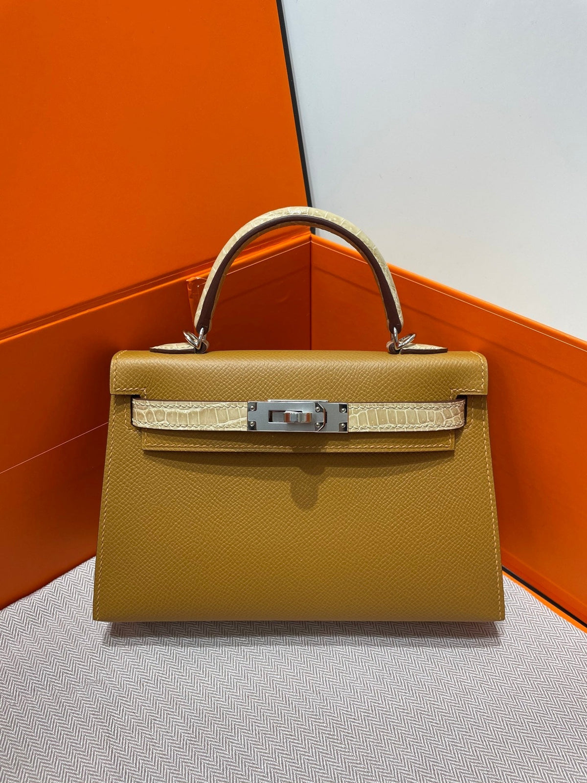 High-end Hermes 2026 Mini Kelly Bag 19cm Crocodile/Epsom Leather