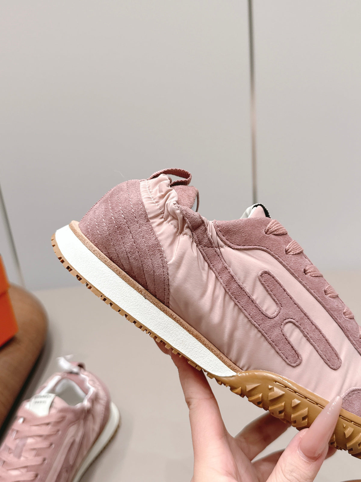 HM 26S Bouncing Sneakers Pink Nylon Suede