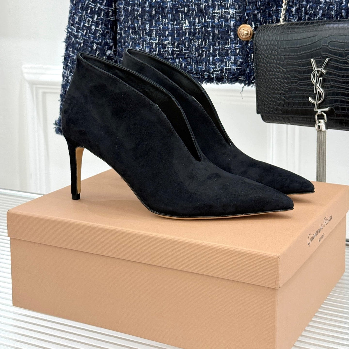 GR 26s Vania Pumps 9cm Black Suede 175091