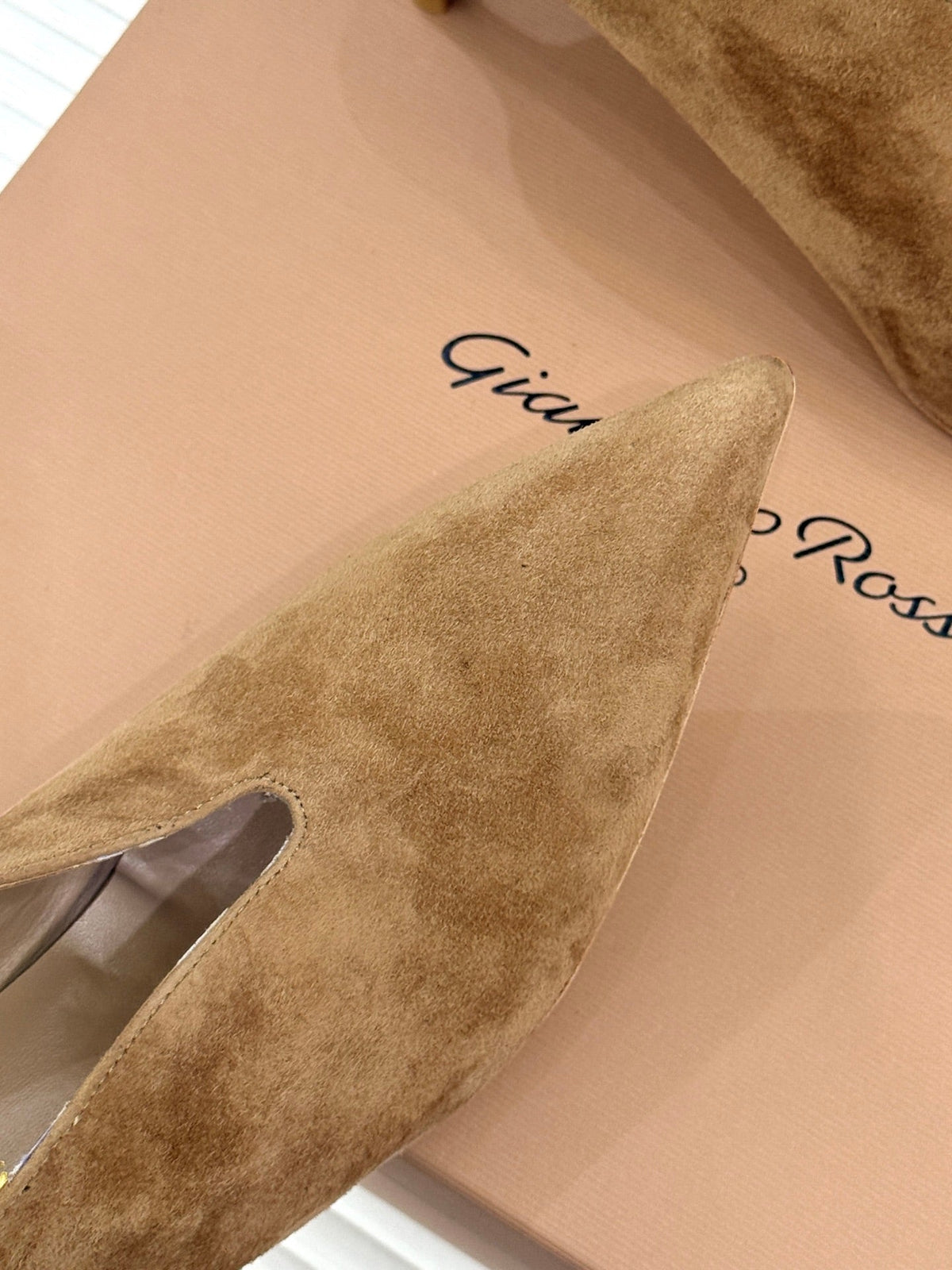 GR 26s Vania Pumps 9cm Camel Suede 175089