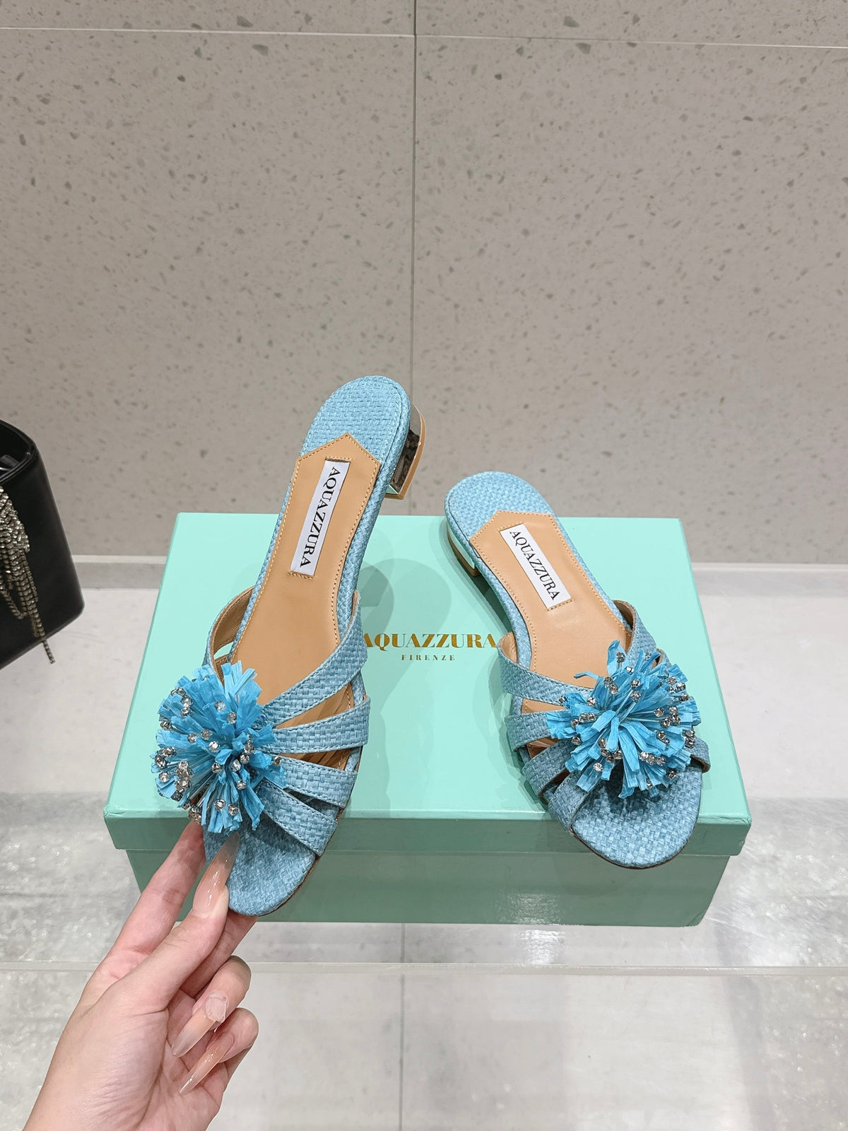 Aquazzura 26s Sandals Light Blue Woven Raffia 710492