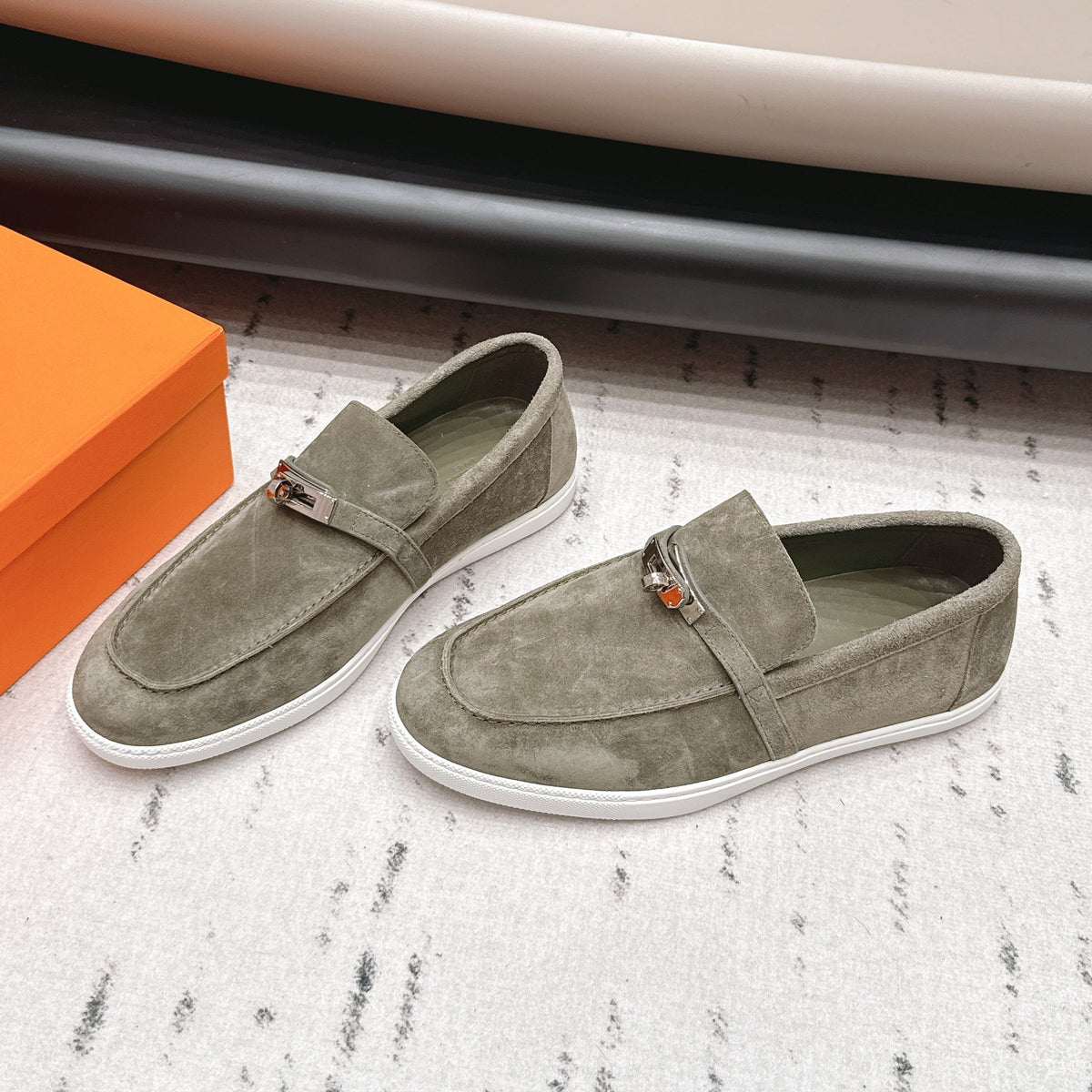 HM 26S Kelly Paris Loafers Olive Green Suede Silver Hardware
