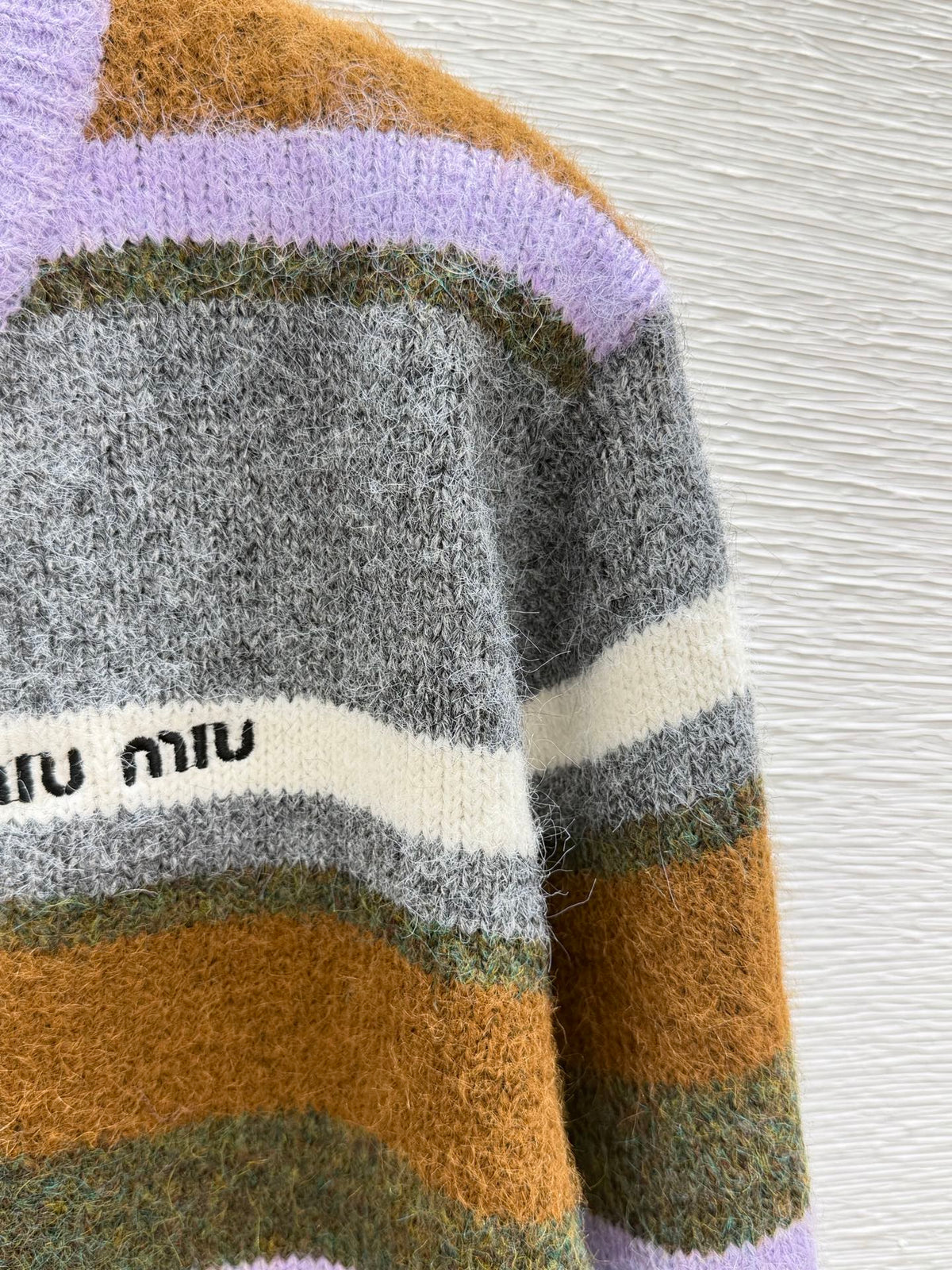 Miu 26FW Striped Knit Cardigan Round Neck Button-Front Multi-Color Wool 313340