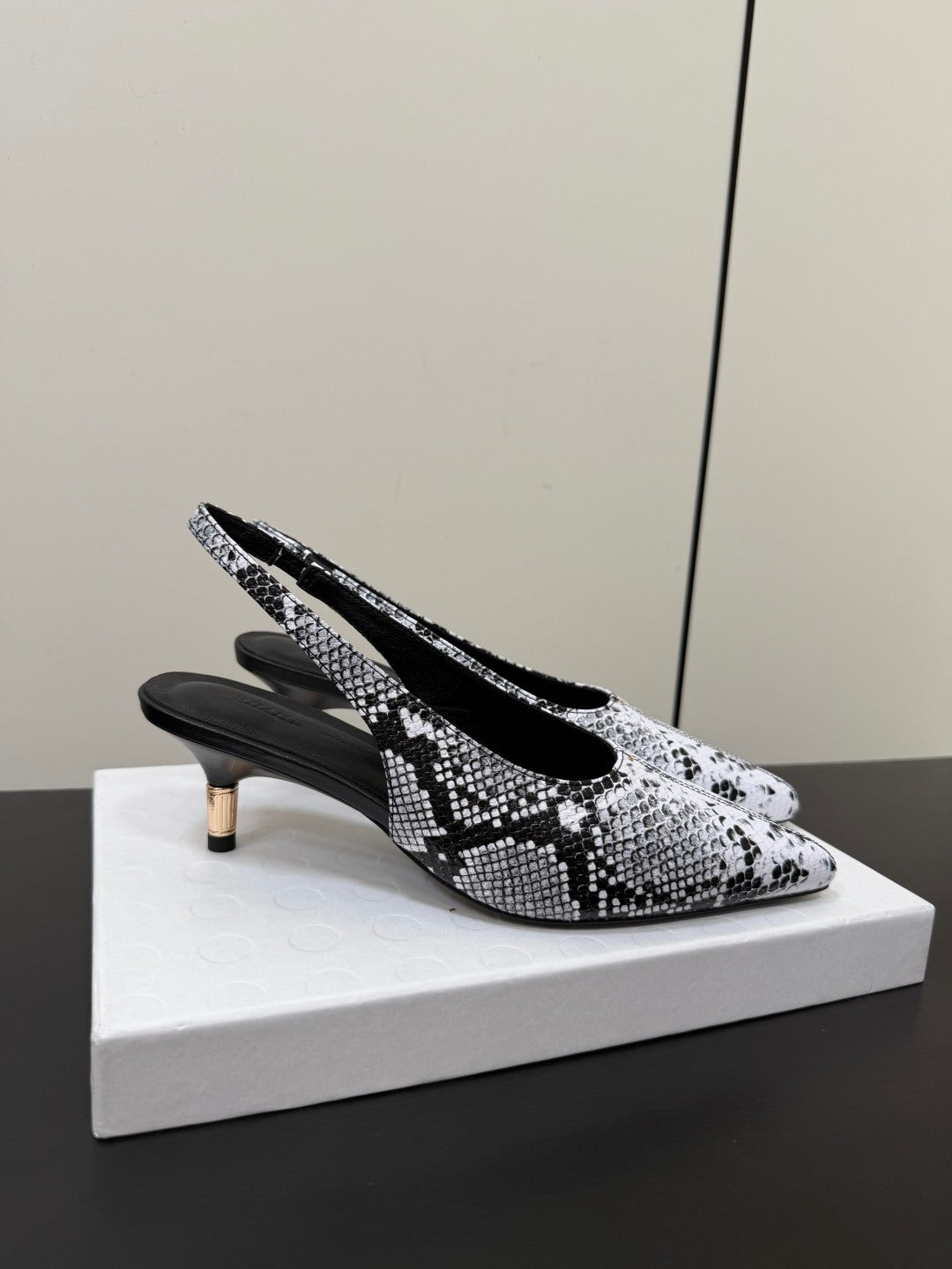 Khaite 26s Mercere Slingbacks 5cm Python Leather 909457