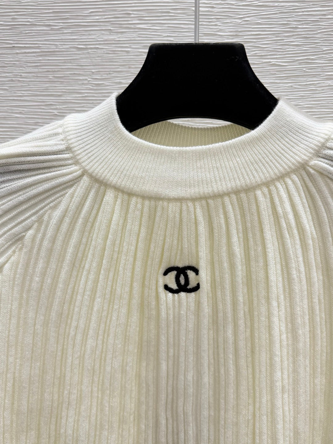 CC 26FW CC Logo Ribbed Knit Mock-Neck Sweater Fluted Sleeves Viscose 313535