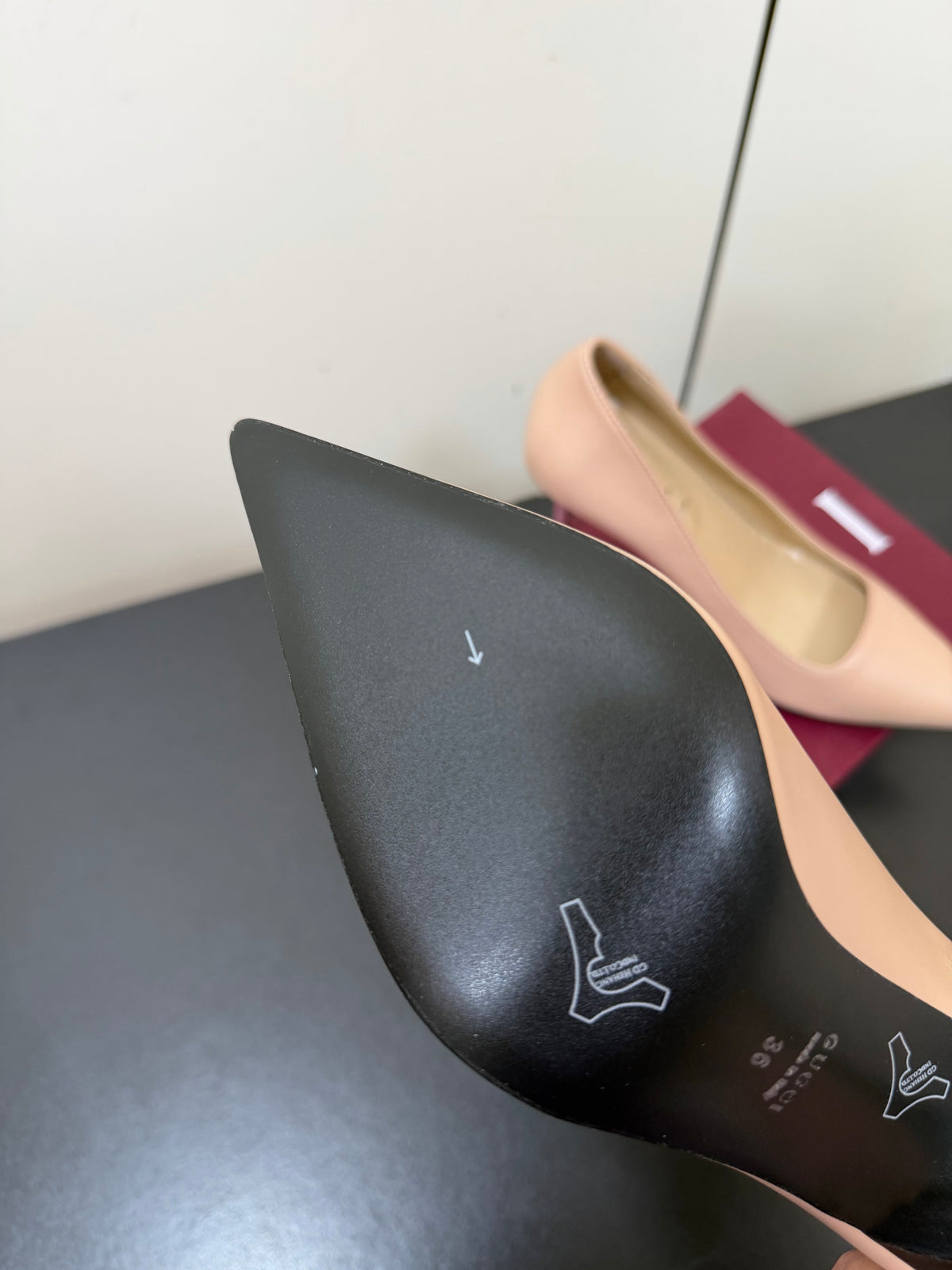 Gucci 26s Pointed Toe Pumps 8.5cm Nude Beige Calfskin