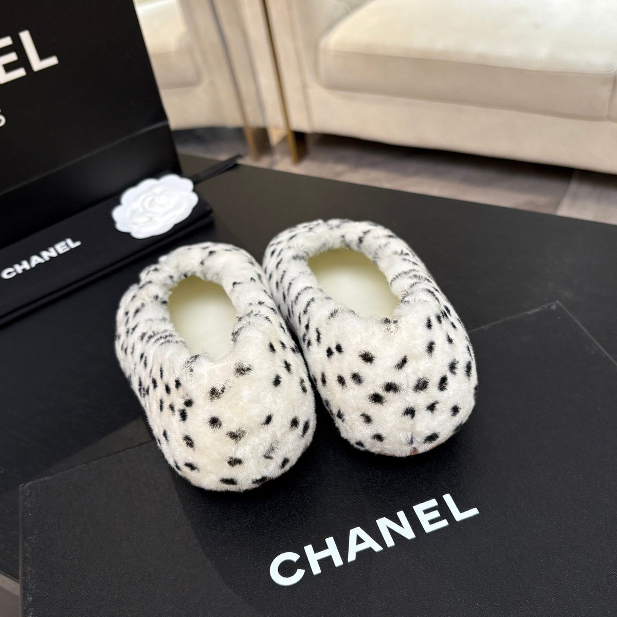 CC 26K Ballet Flats CC Logo Black White Shearling 140059
