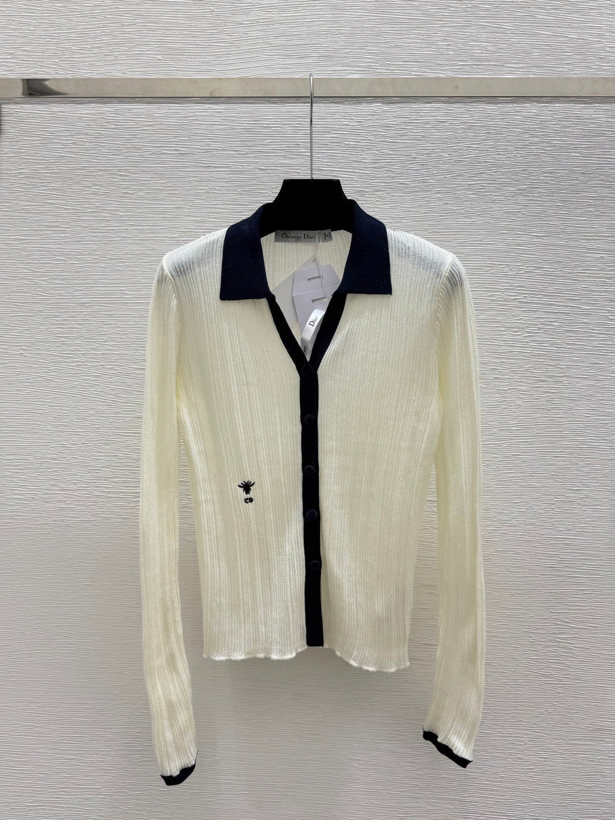 CD 26FW Ribbed-Knit Cardigan Contrast Camel Collar Covered Buttons Bee Embroidery 313314