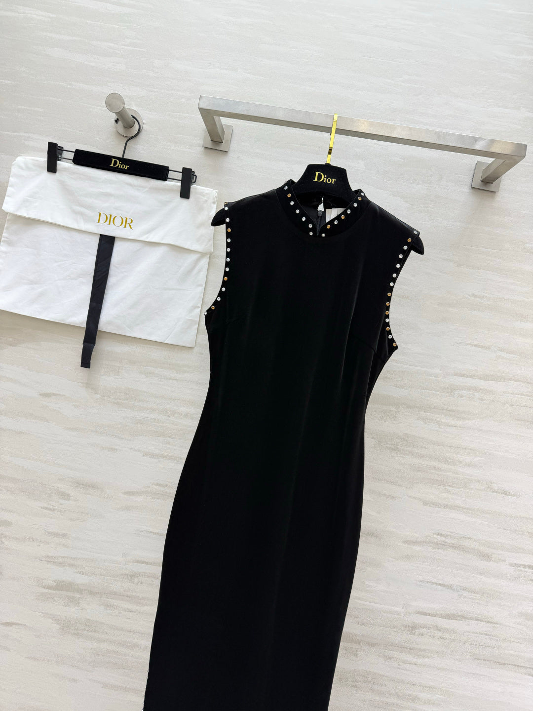 CD 26FW Crystal-Embellished Long Dress Stand Collar Sleeveless Black Velvet 441675