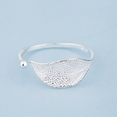 Ladies Leaf Ring