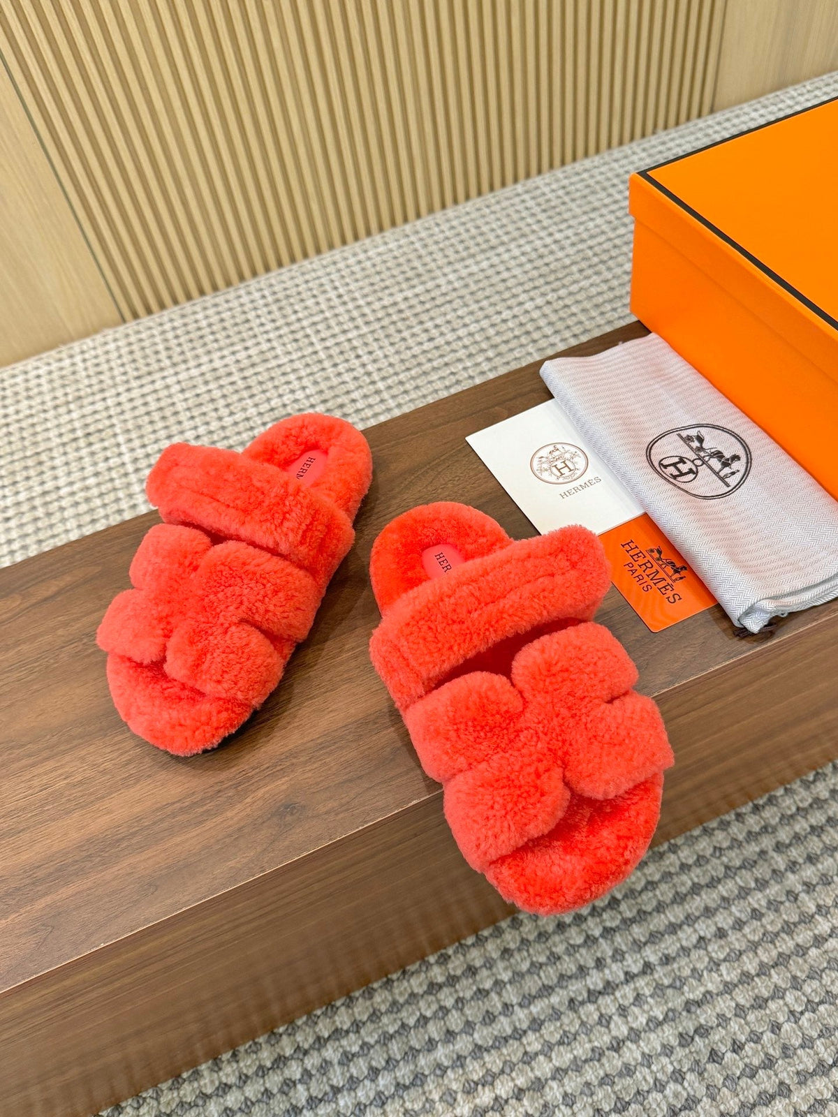 HM 26s Chypre Sandals Orange Shearling 175170