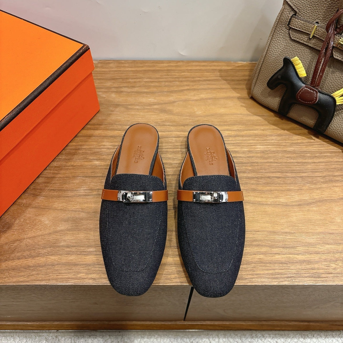 HM 26s Oz Mule Black Denim Silver Hardware 02