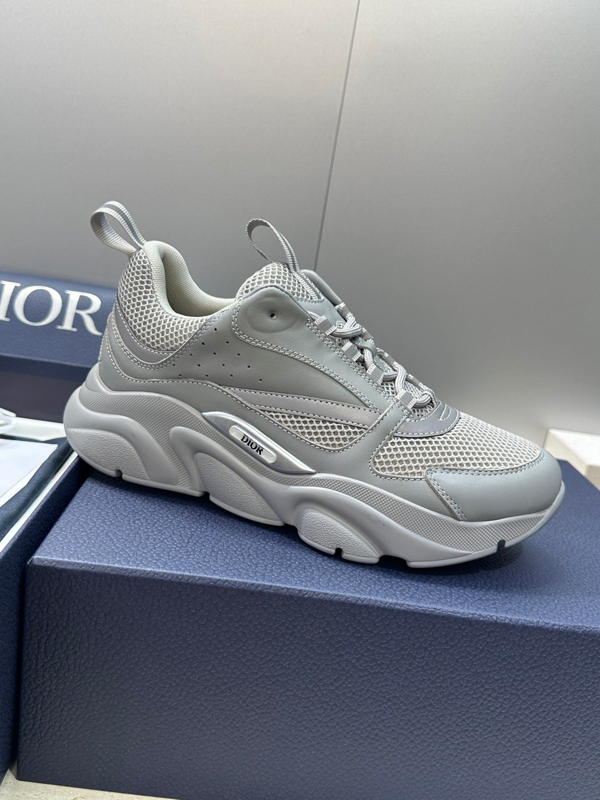 CD 26s Men B22 Sneakers Grey Mesh 618492