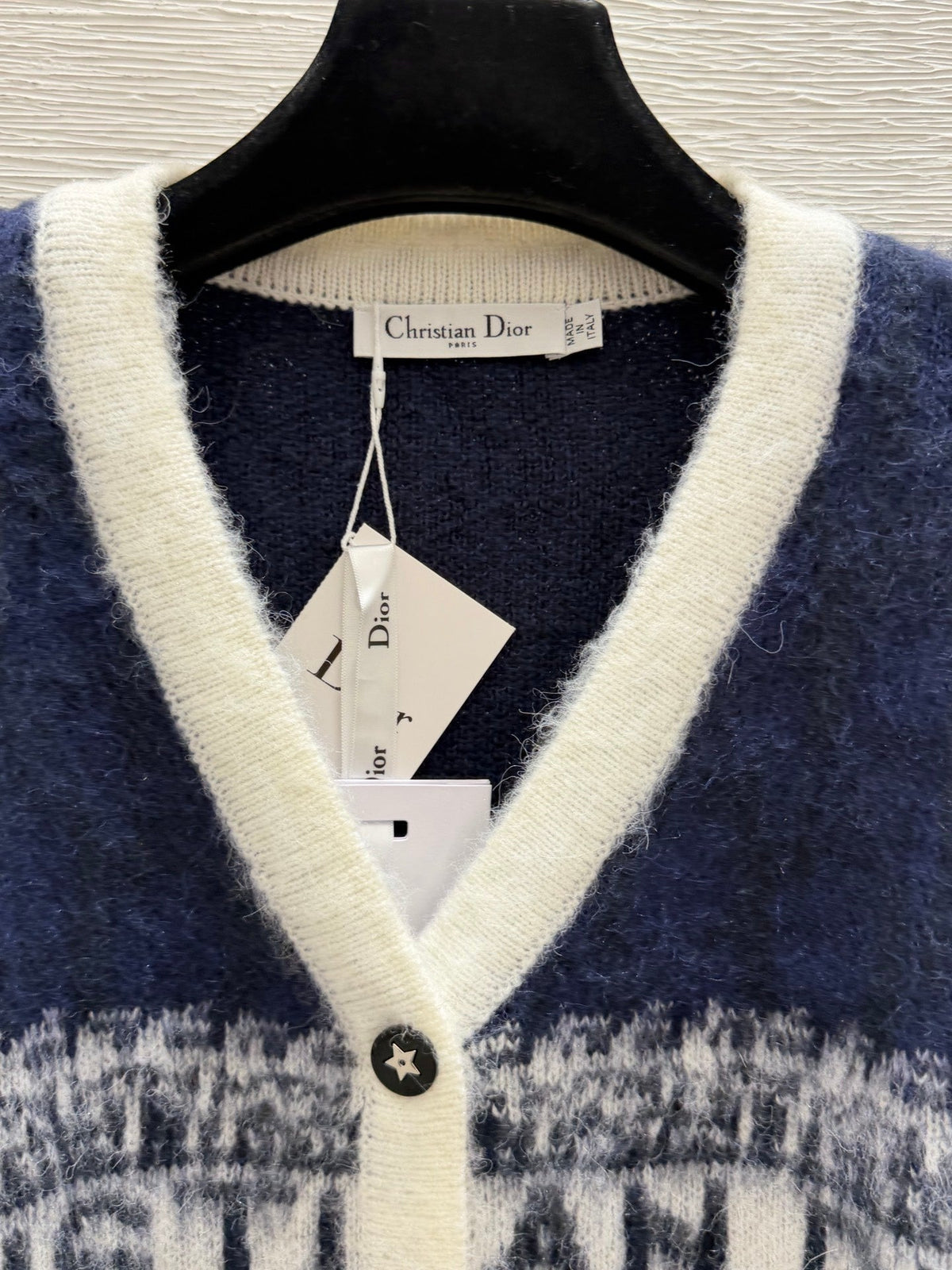 CD 26FW V-Neck Signature Band Knit Cardigan Navy Cream Wool 313306