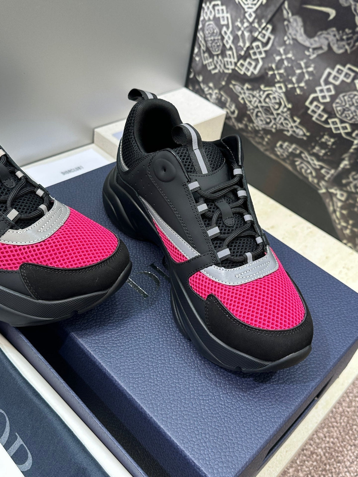 CD 26s Men B22 Sneakers Black Hot Pink Mesh 519482