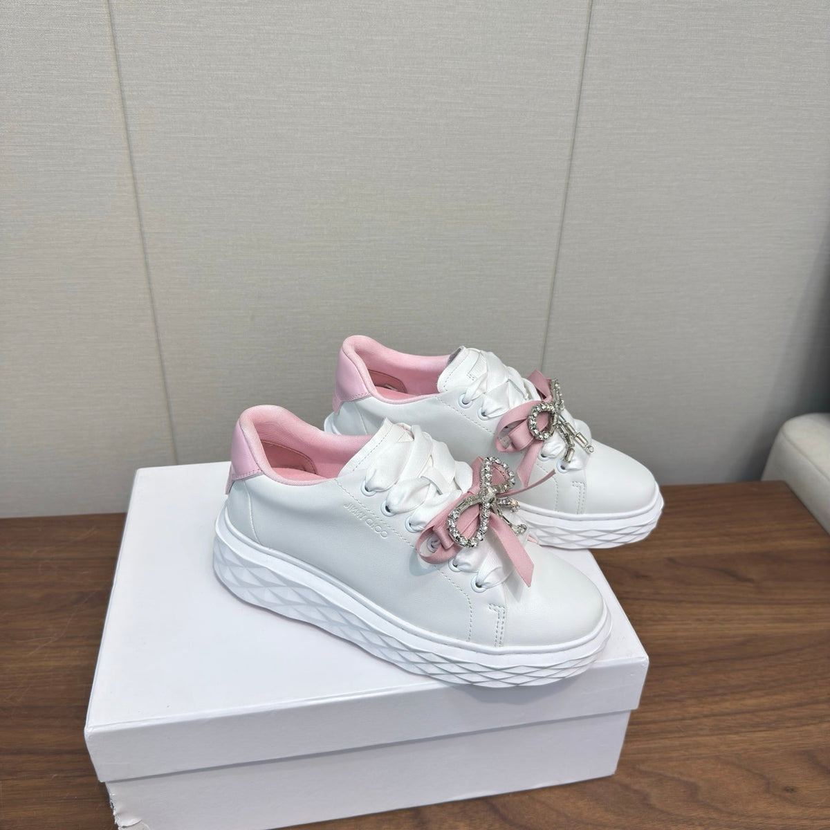 Jimmy Choo 26S Sneakers 5.5cm White And Pink Calfskin With Crystal Bow 835241