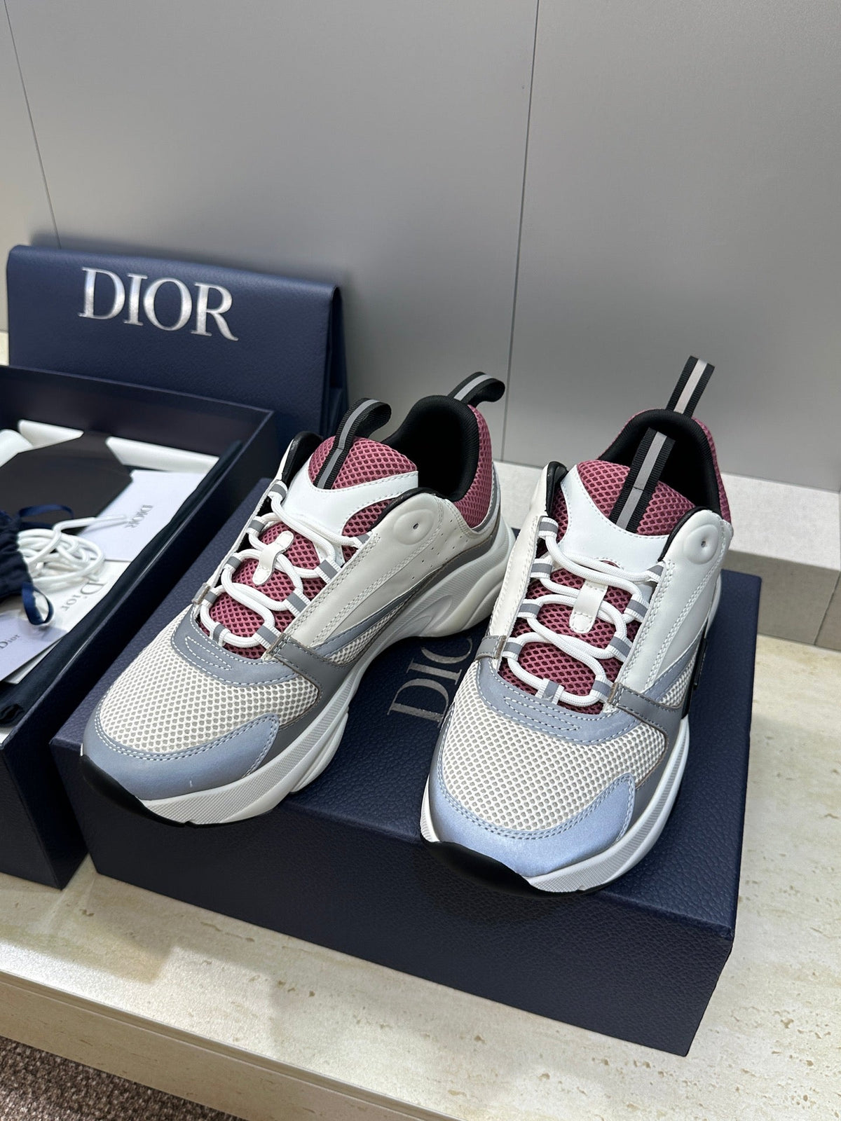 CD 26s Men B22 Sneakers White Grey Pink Mesh 719284
