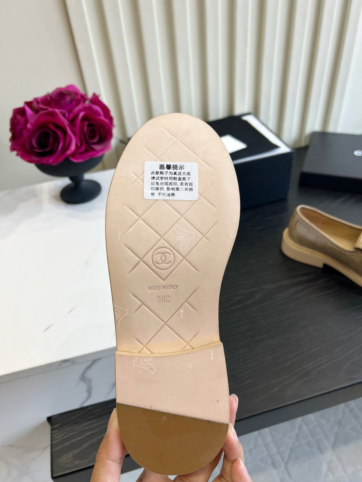 CC 26s Loafers Beige Crocodile Embossed Patent Calfskin 183593