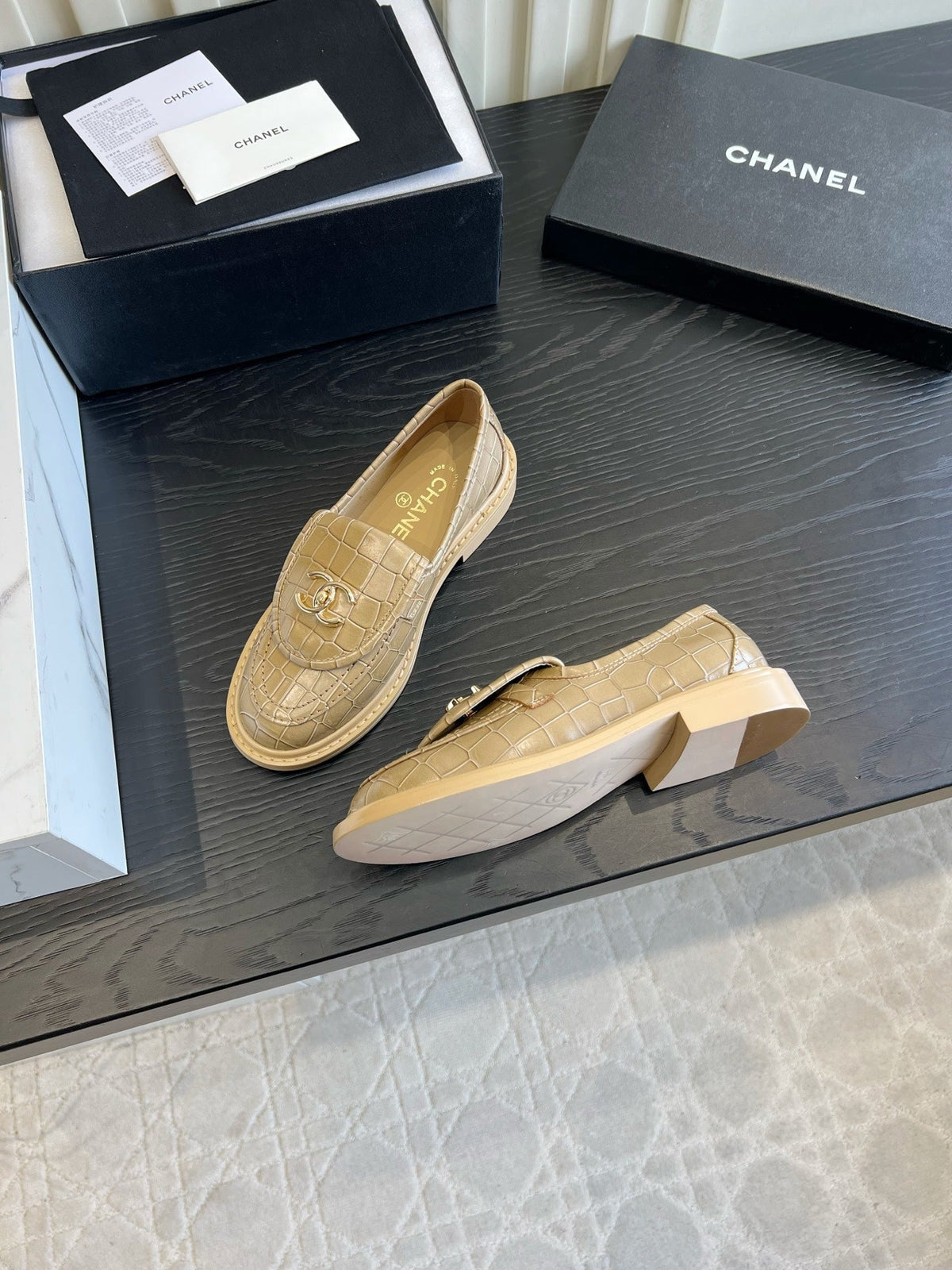 CC 26s Loafers Beige Crocodile Embossed Patent Calfskin 183593