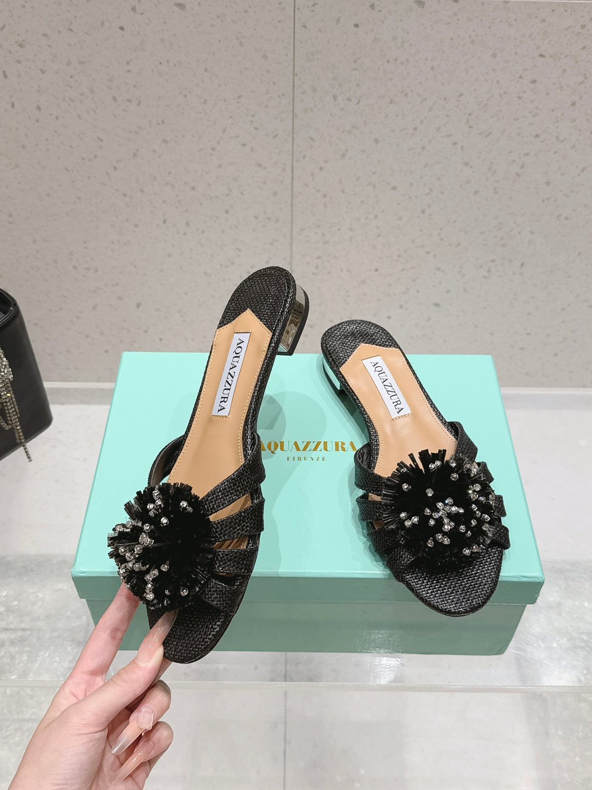 Aquazzura 26s Sandals Black Woven Raffia 301495