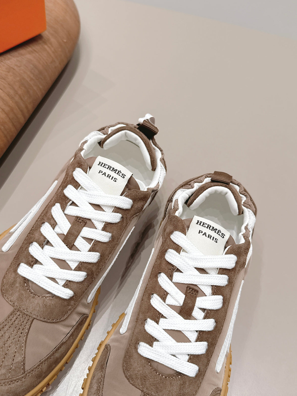 HM 26S Bouncing Sneakers Brown Nylon Suede