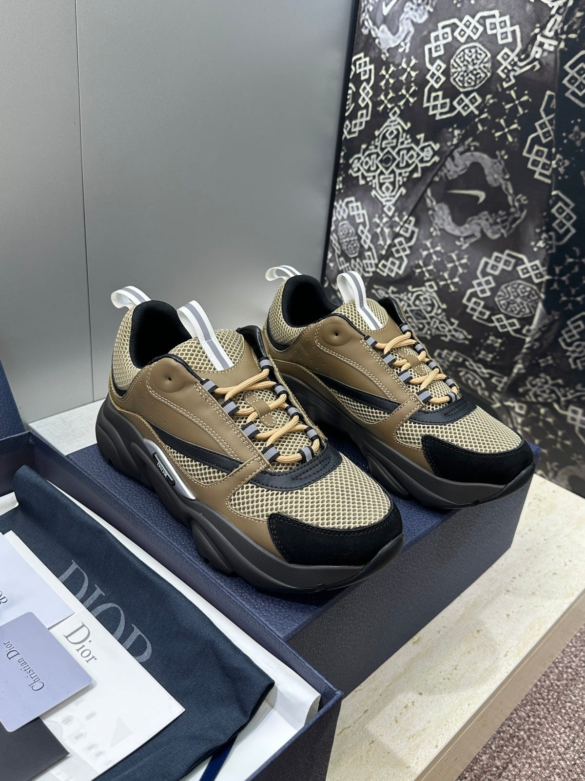 CD 26s Men B22 Sneakers Brown Khaki Mesh Black Trim 395142